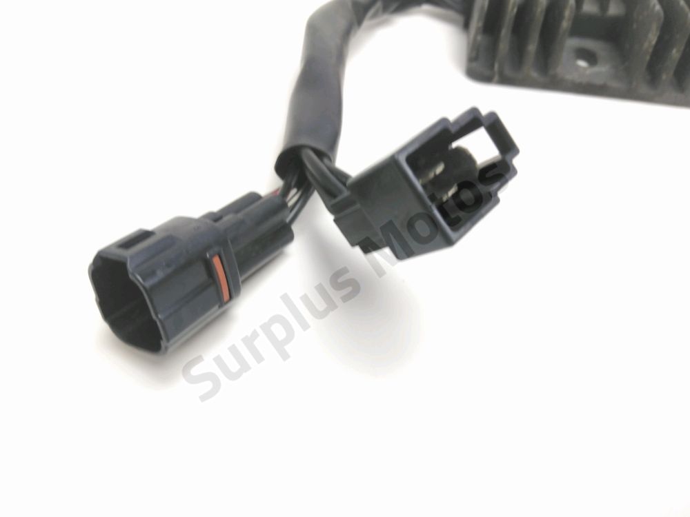 REGULATEUR DE TENSION