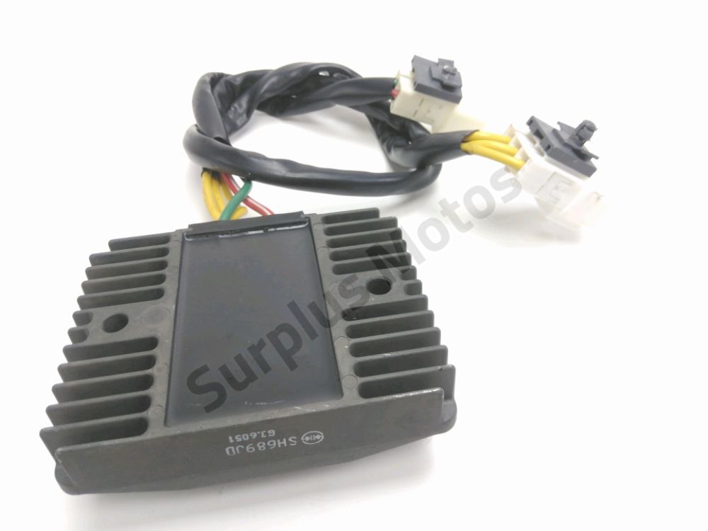 REGULATEUR DE TENSION