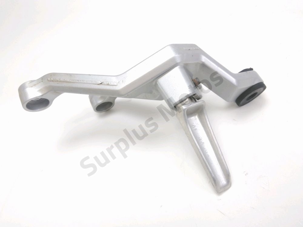 PLATINE ET REPOSE PIEDS ARRIERE DROIT