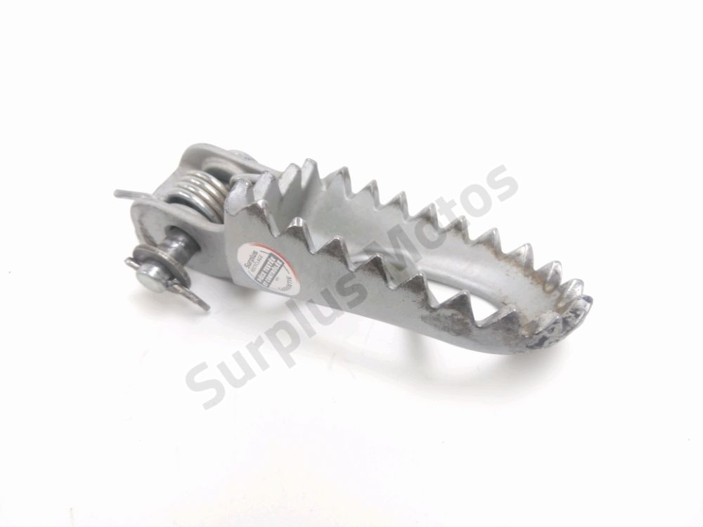 Repose pieds avant droit