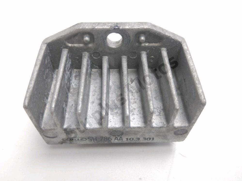 REGULATEUR DE TENSION