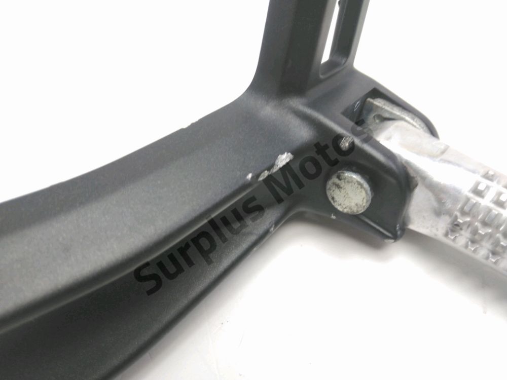 PLATINE ET REPOSE PIEDS ARRIERE GAUCHE