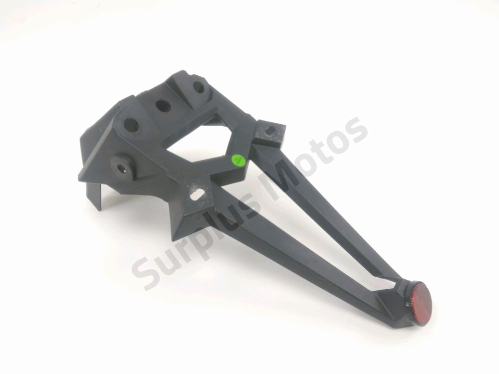 Support de plaque et eclairage