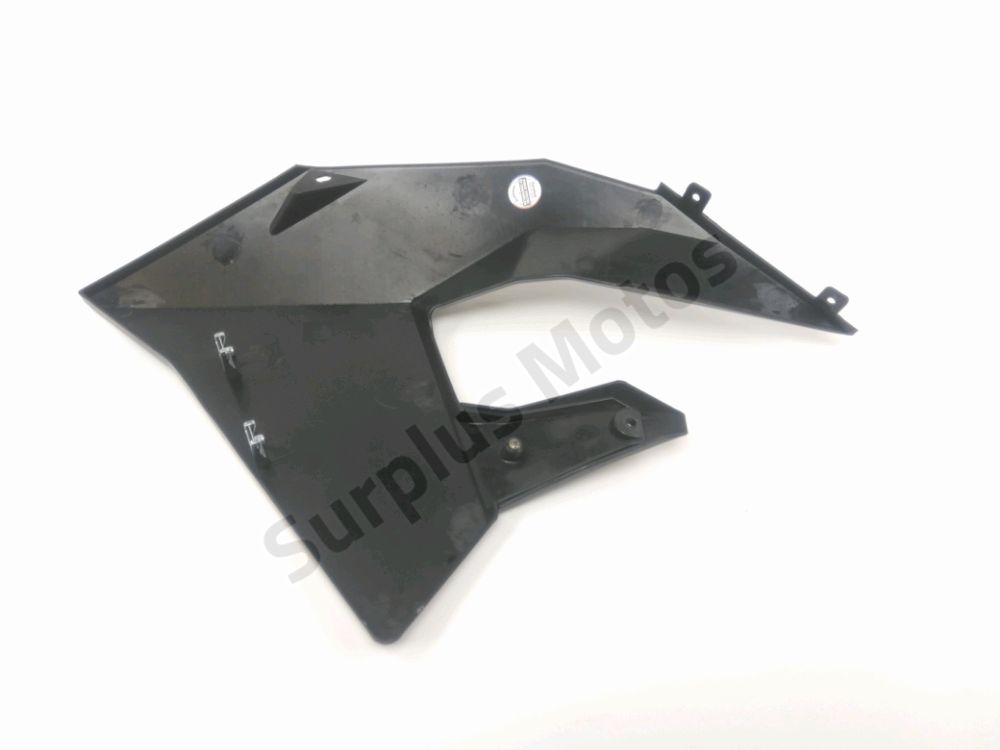 CARENAGE AVANT DROIT