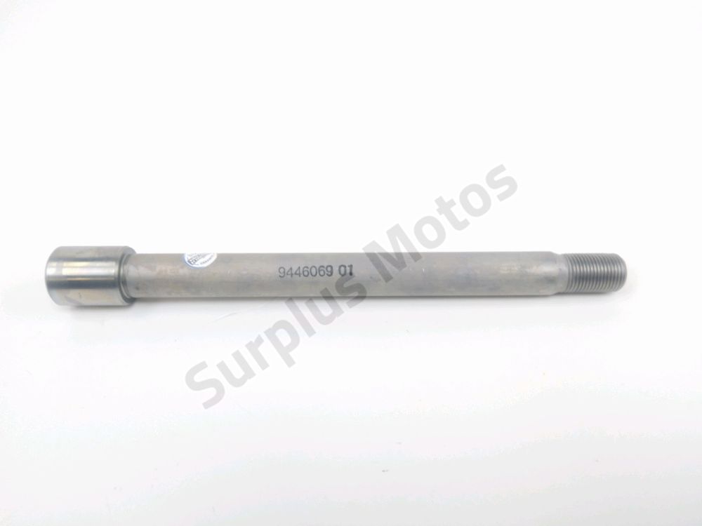 Axe de bras oscillant