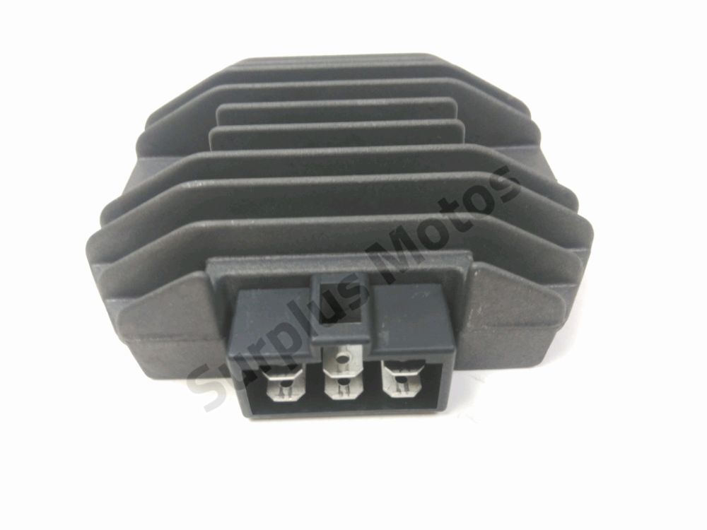 REGULATEUR DE TENSION