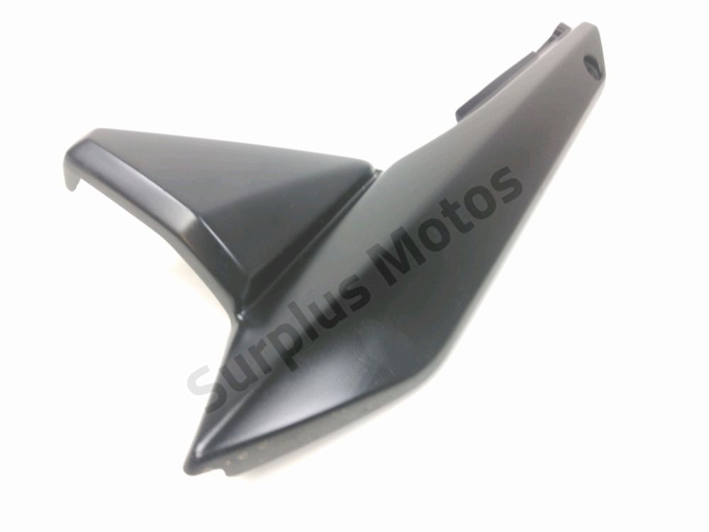 CACHE LATERAL GAUCHE