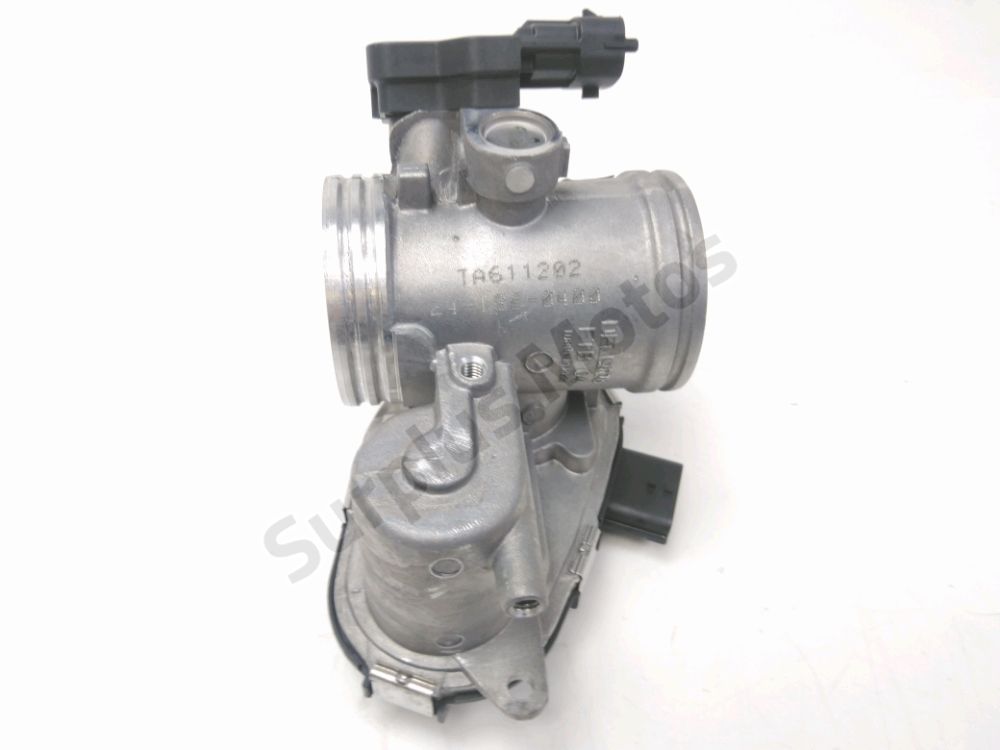 Corps d'injection droit