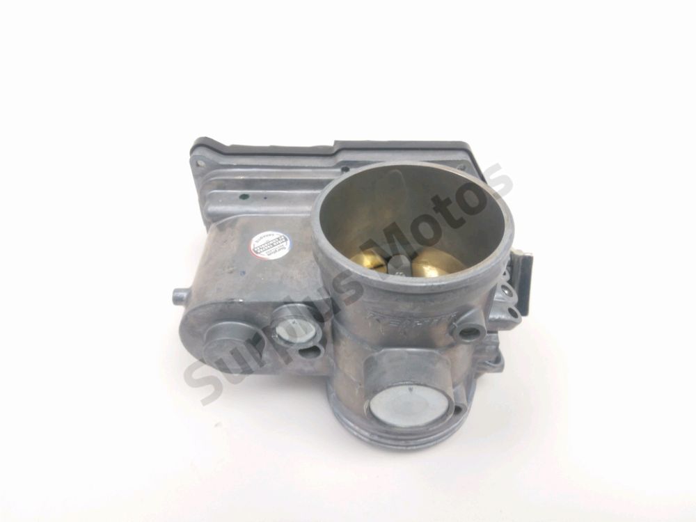 Corps d'injection droit