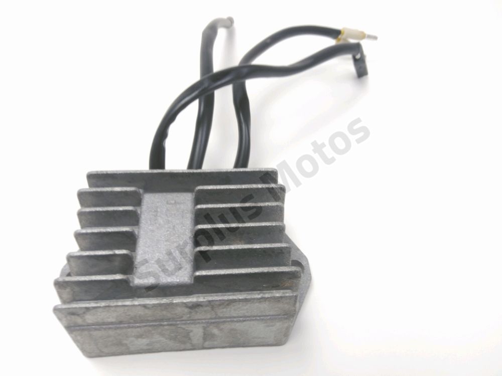 REGULATEUR DE TENSION