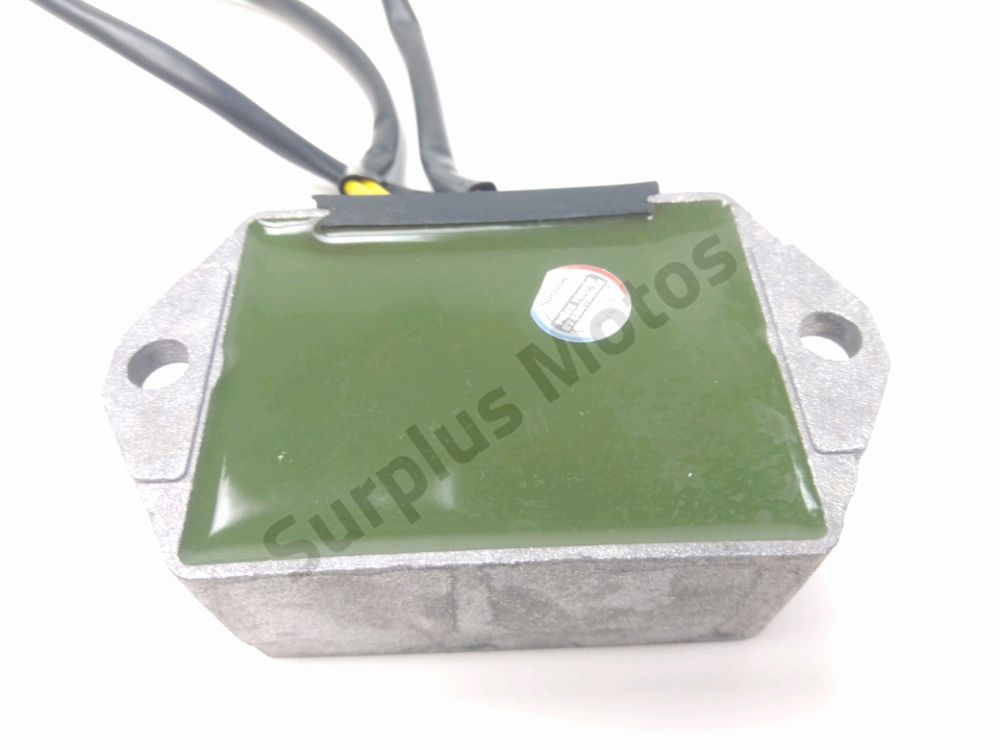 REGULATEUR DE TENSION