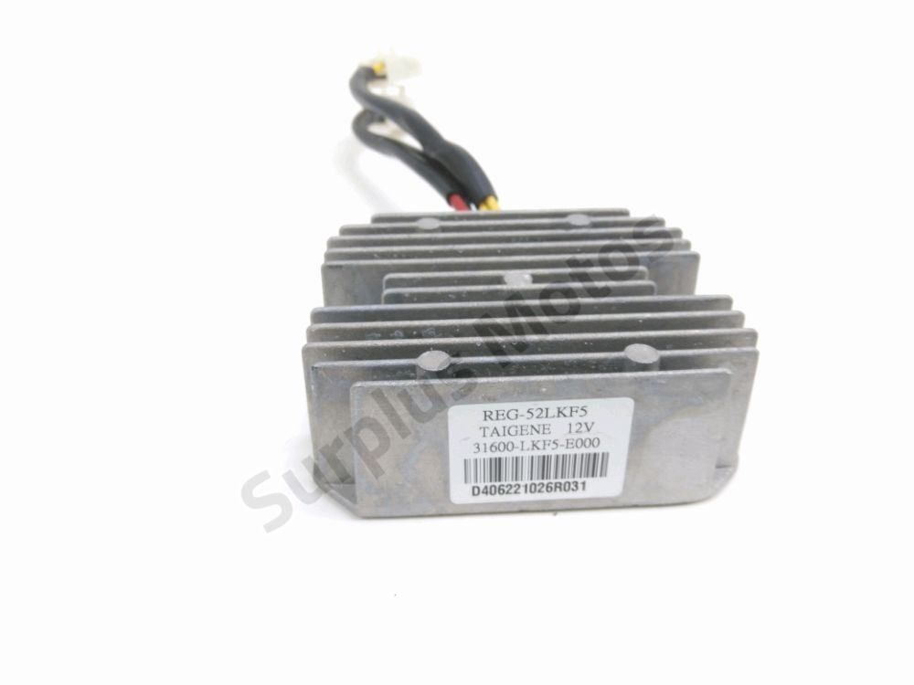 REGULATEUR DE TENSION