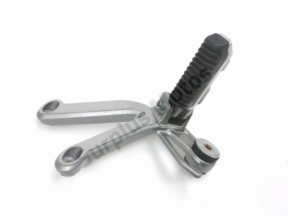 Platine et repose pieds arriere gauche