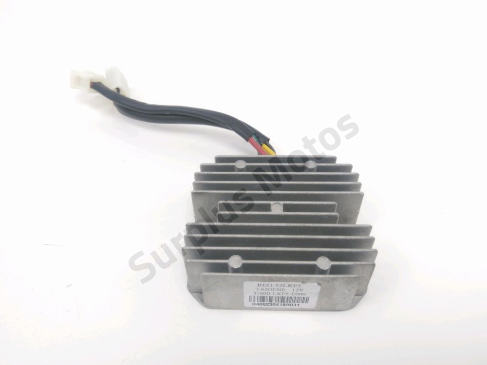 REGULATEUR DE TENSION