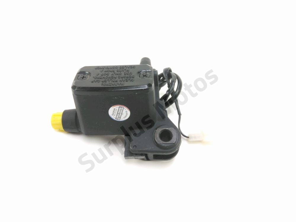 MAITRE CYLINDRE FREIN AR COMPLET