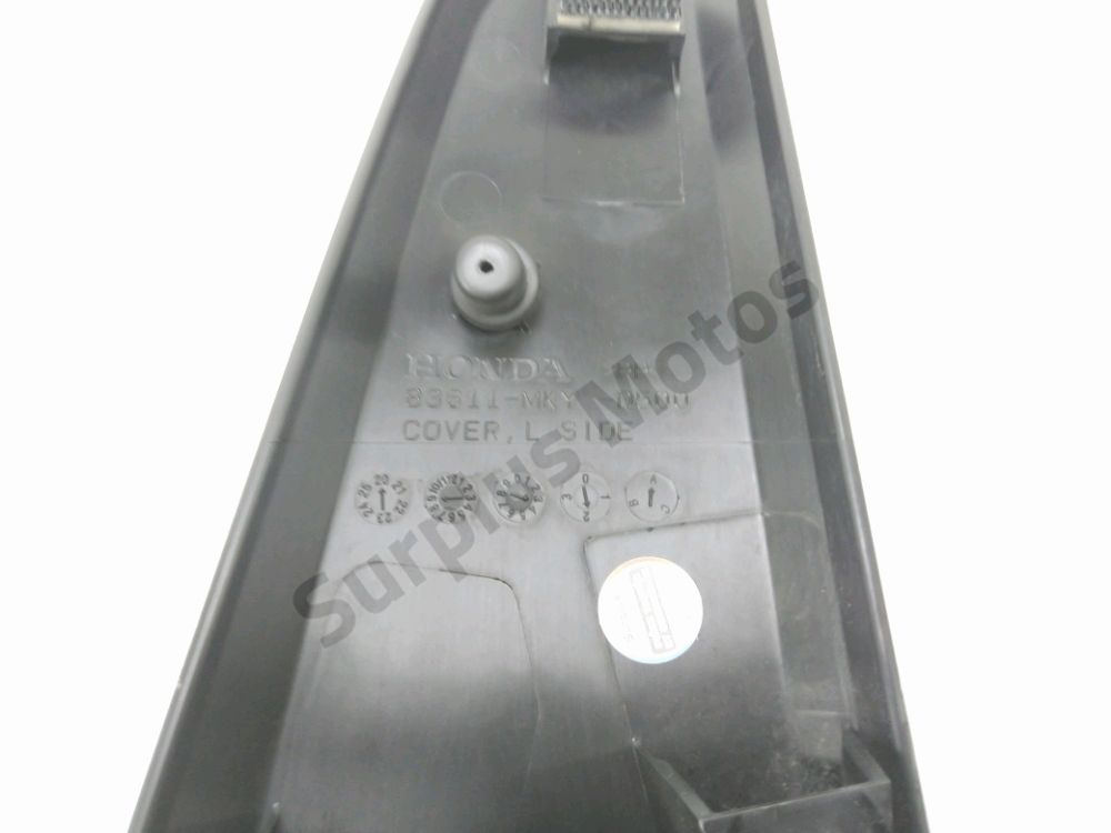 CACHE LATERAL GAUCHE