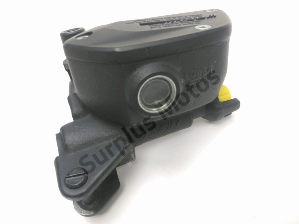 MAITRE CYLINDRE FREIN AV COMPLET