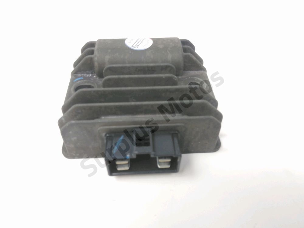 Regulateur de tension