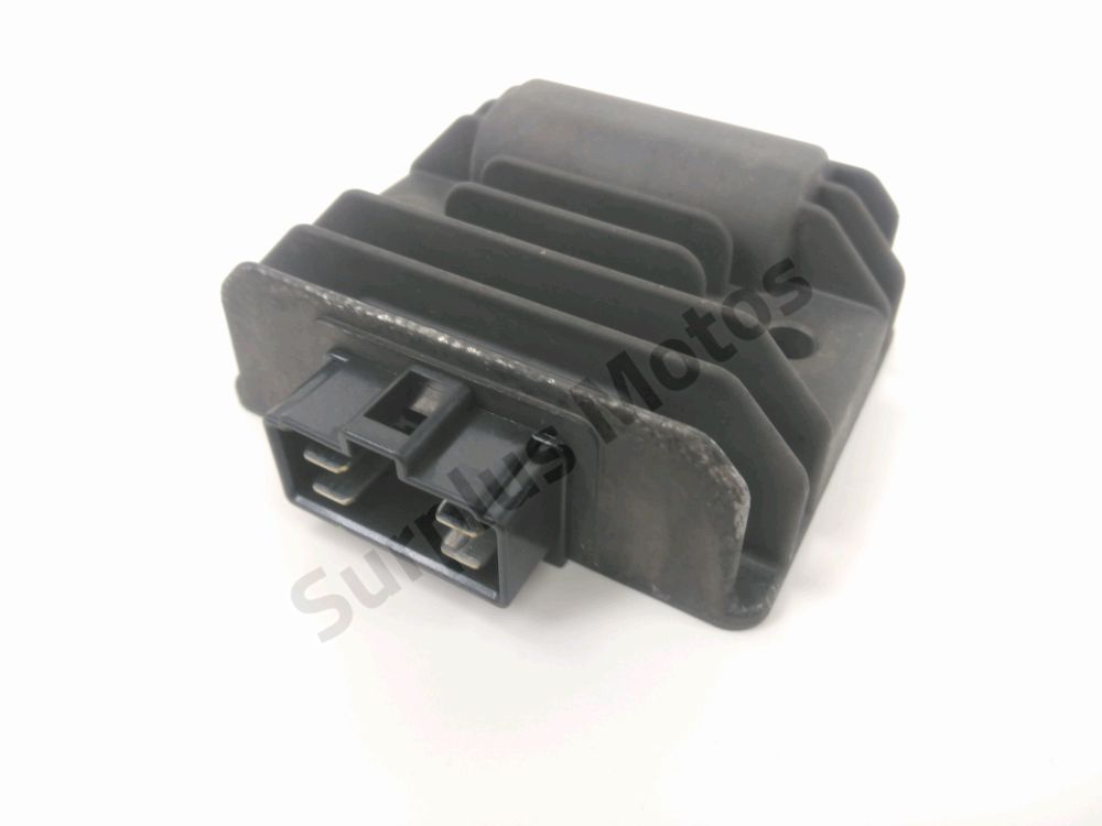REGULATEUR DE TENSION