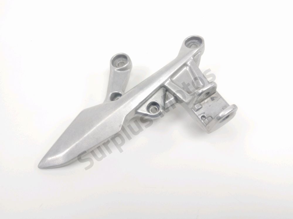 Platine avant droite