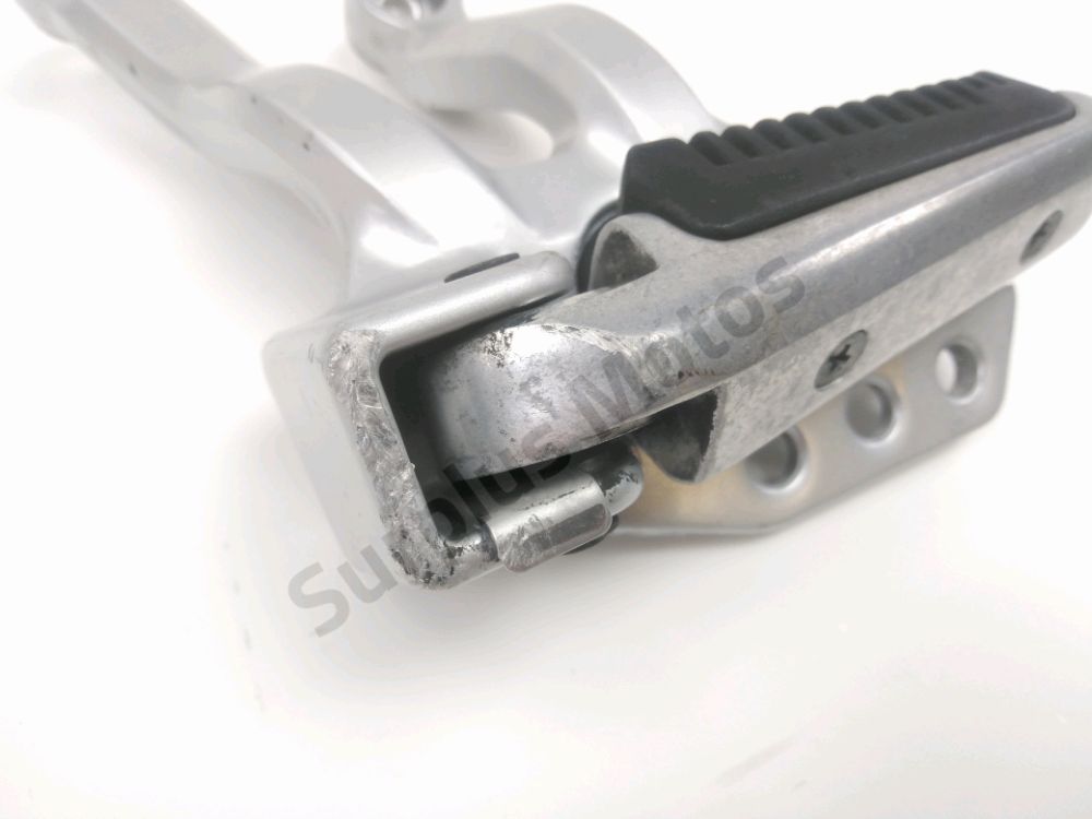 PLATINE ET REPOSE PIEDS ARRIERE GAUCHE