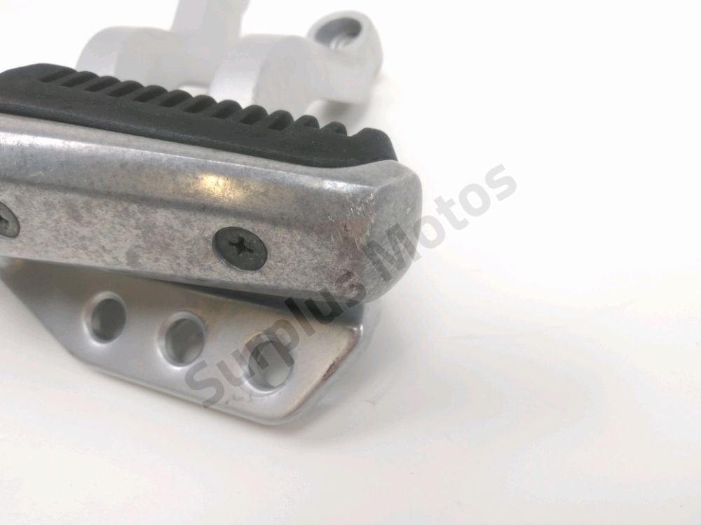 PLATINE ET REPOSE PIEDS ARRIERE GAUCHE