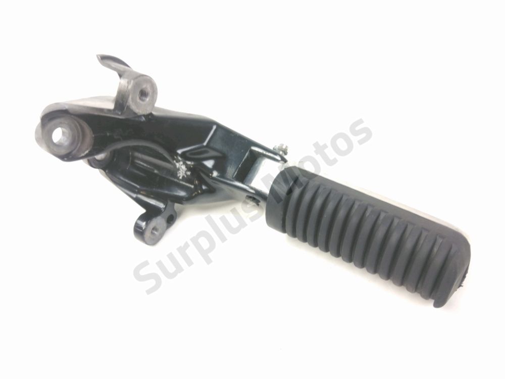 PLATINE ET REPOSE PIEDS ARRIERE GAUCHE