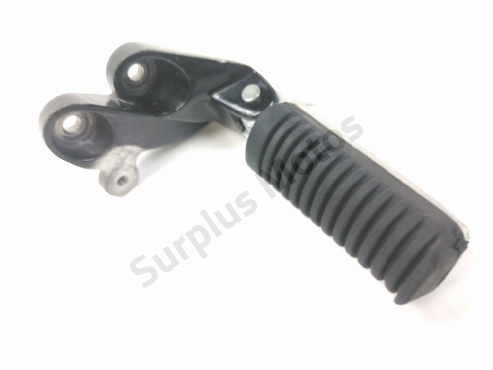 PLATINE ET REPOSE PIEDS ARRIERE DROIT