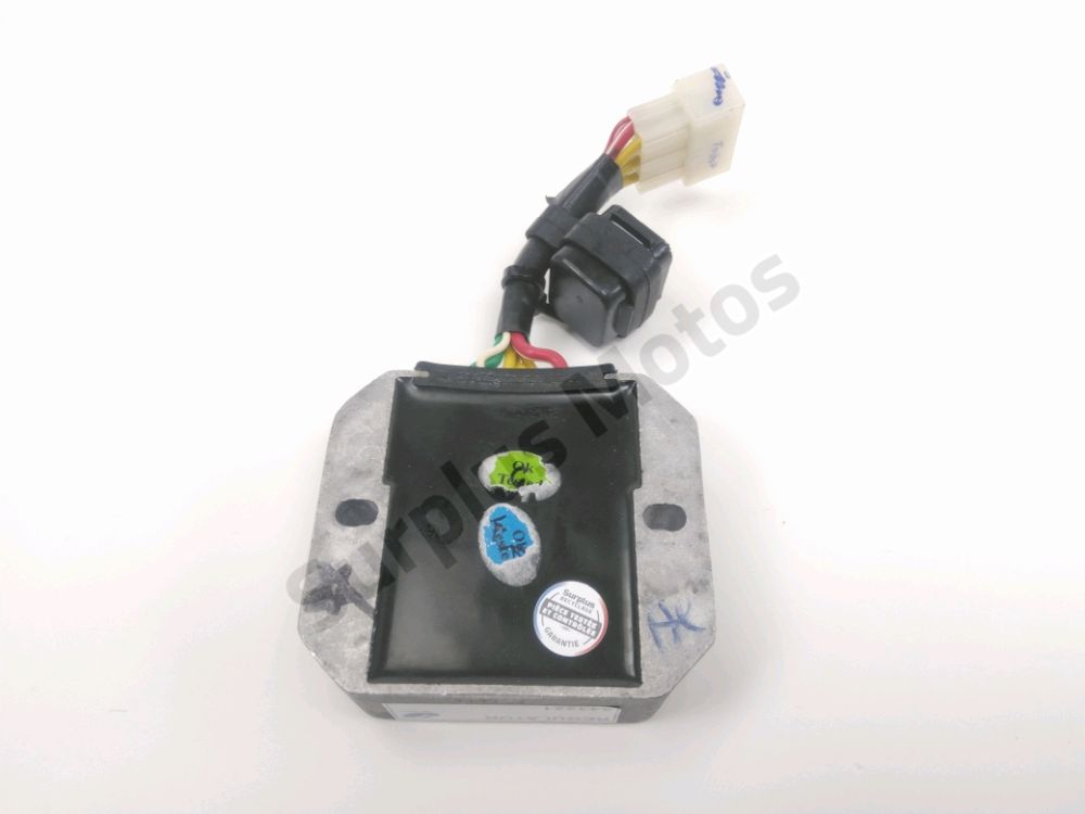 REGULATEUR DE TENSION