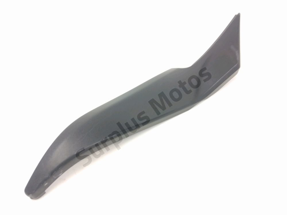 Cache lateral gauche