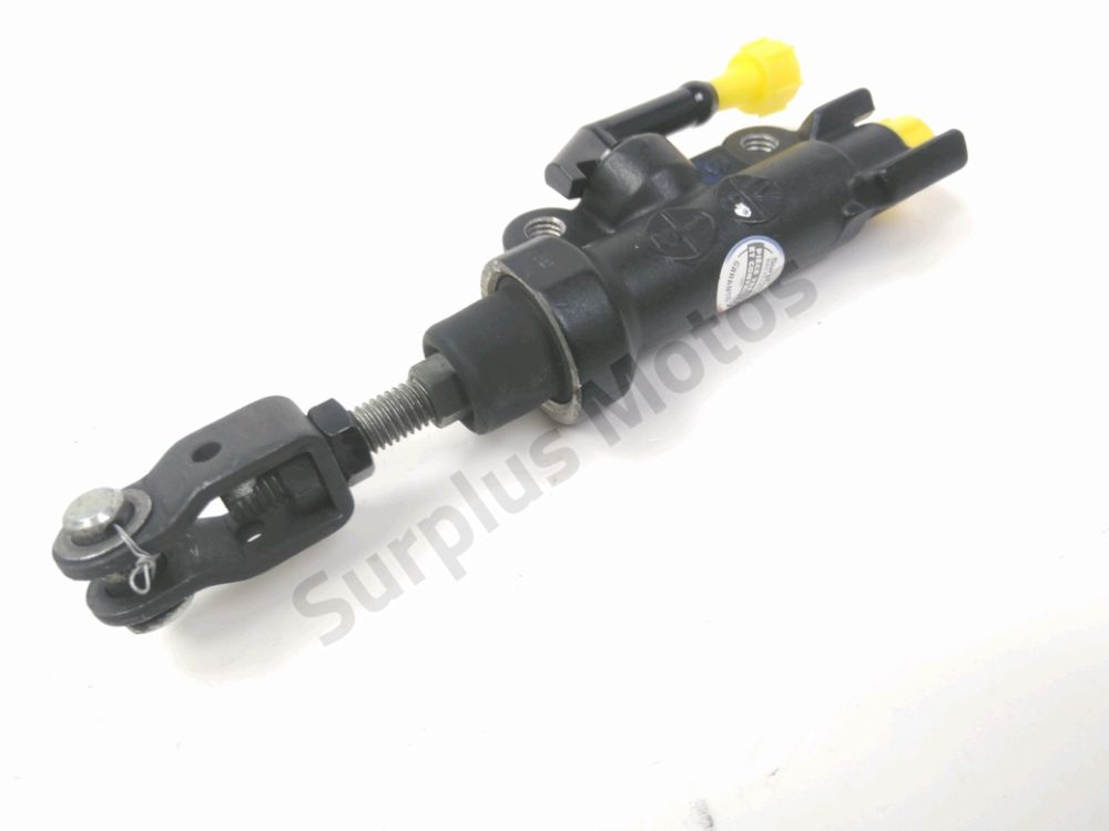 Maitre cylindre frein ar complet