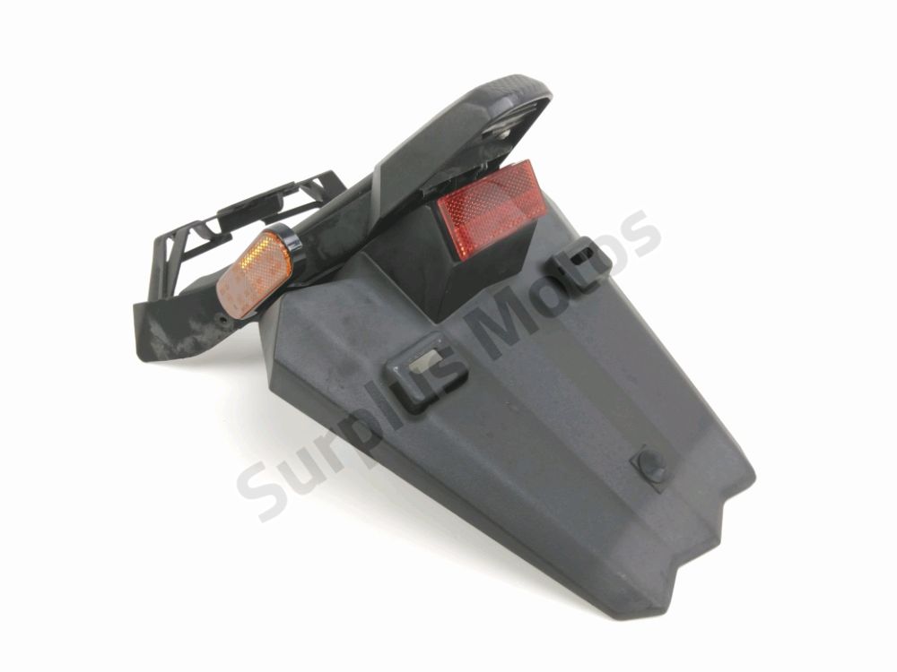 SUPPORT DE PLAQUE ET ECLAIRAGE