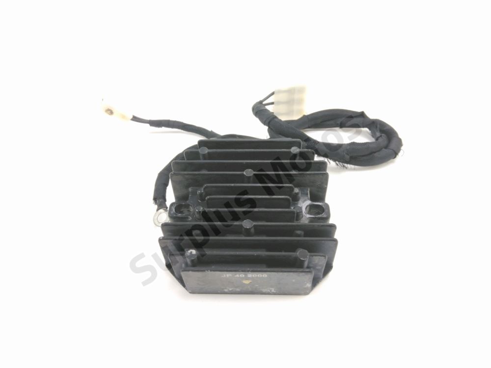 REGULATEUR DE TENSION