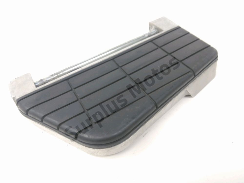 Repose pieds arriere gauche