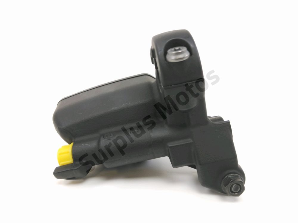 MAITRE CYLINDRE FREIN AV COMPLET