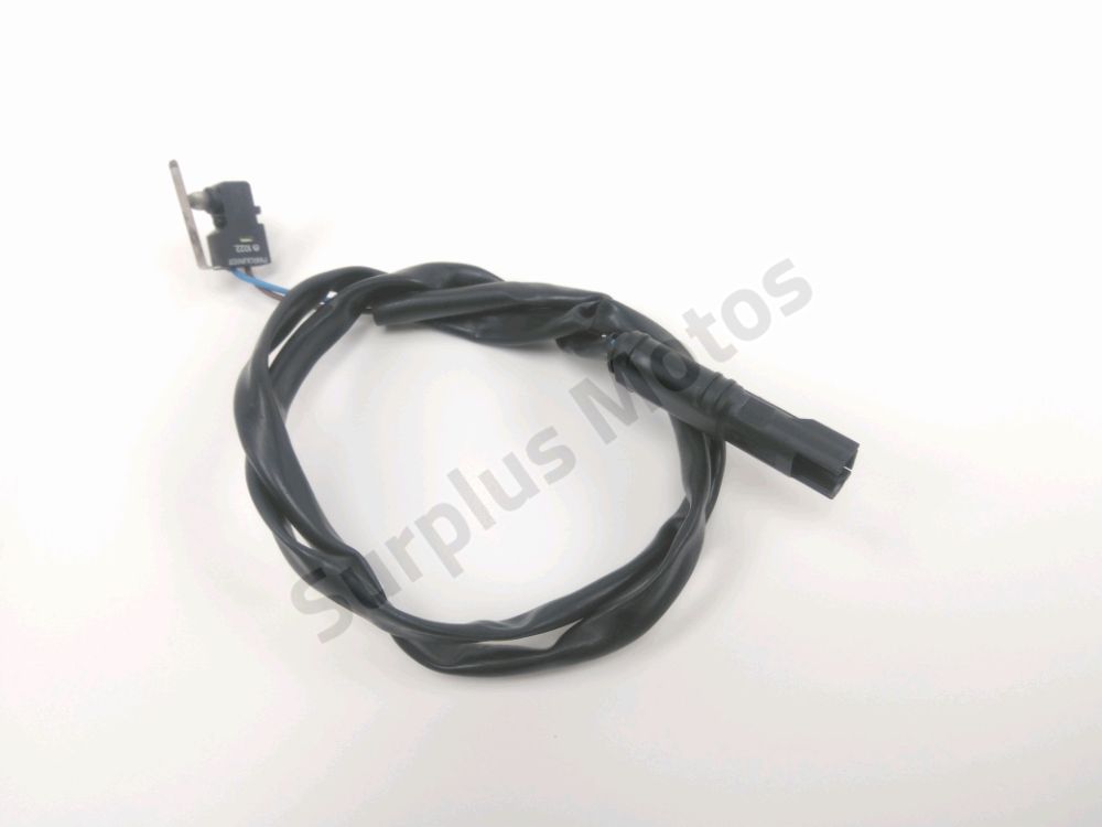 Contacteur de stop avant