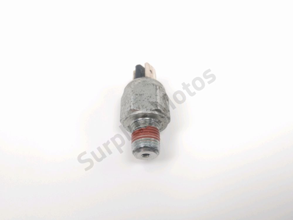 Contacteur de stop ar