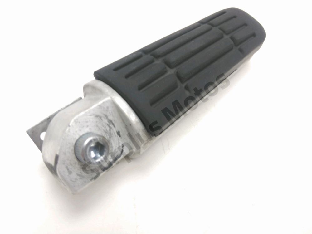 Repose pieds avant gauche