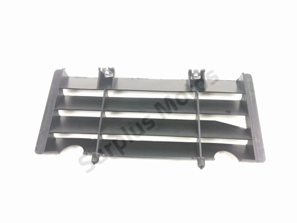 GRILLE DE RADIATEUR