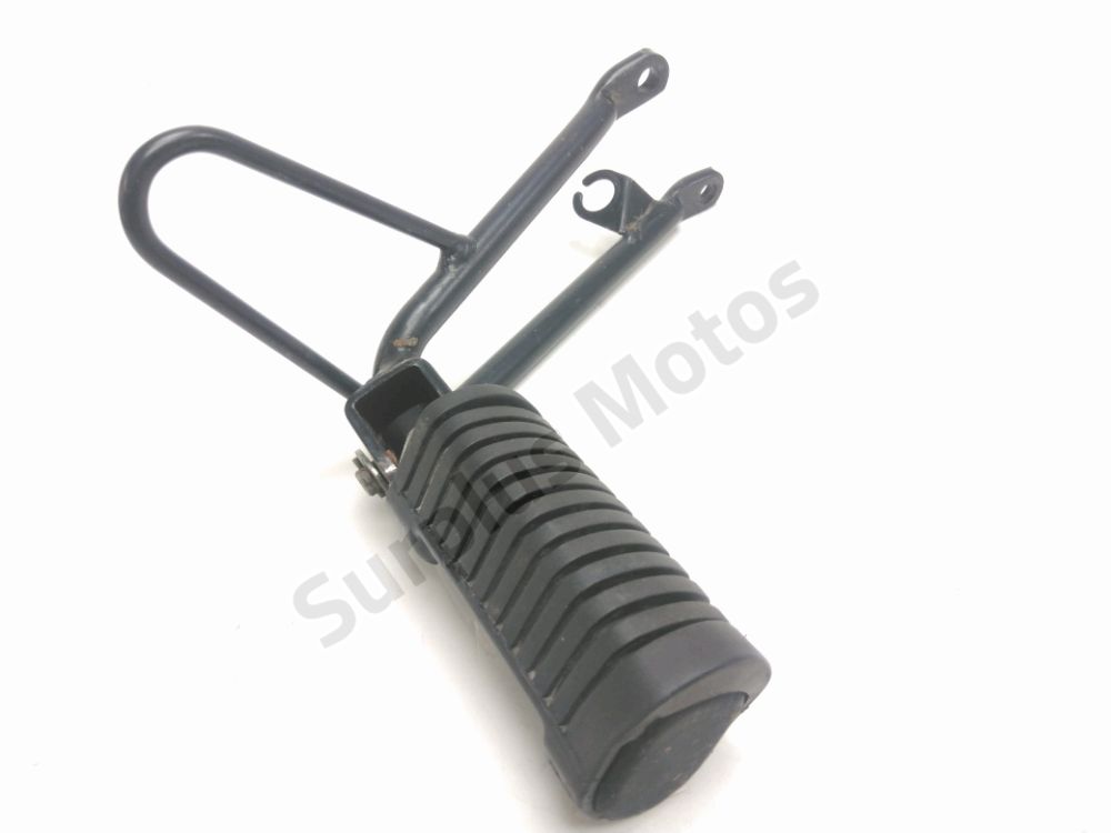 PLATINE ET REPOSE PIEDS ARRIERE DROIT