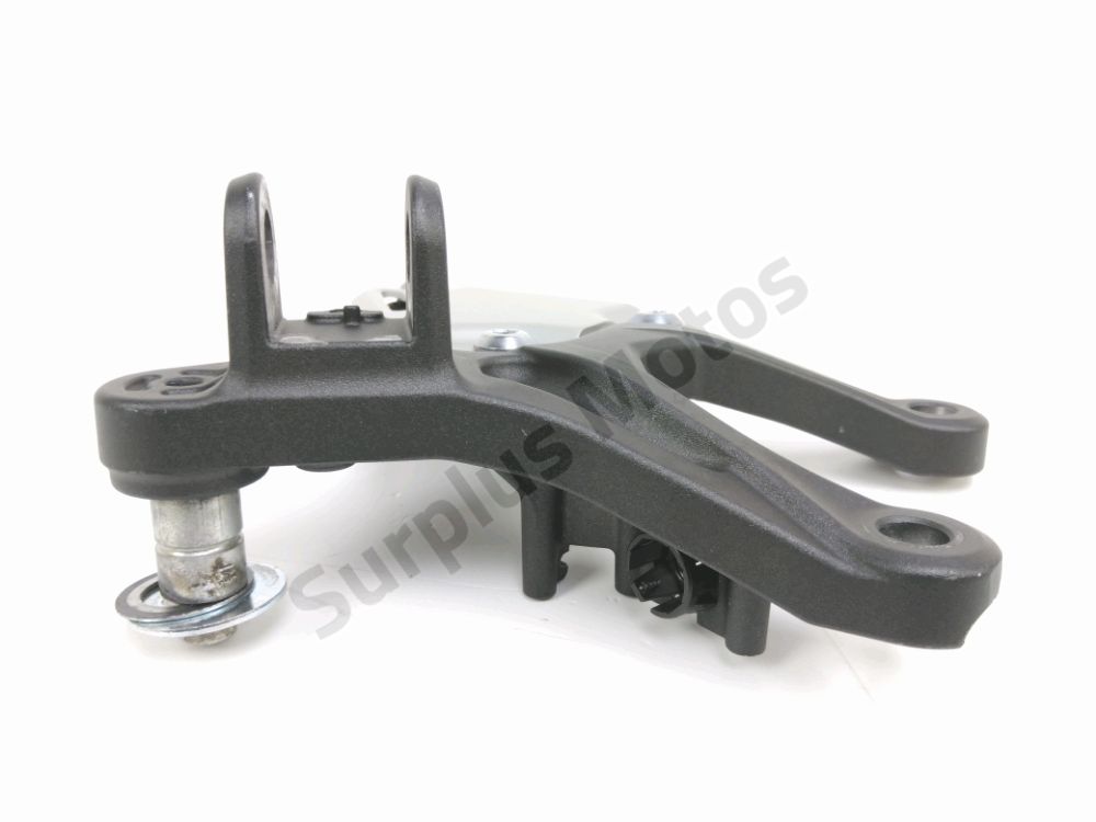 PLATINE AVANT DROITE