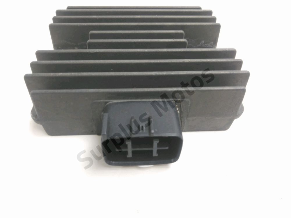 REGULATEUR DE TENSION