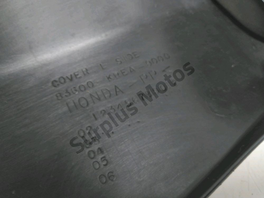 CACHE LATERAL GAUCHE