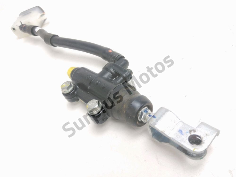 MAITRE CYLINDRE FREIN AR COMPLET