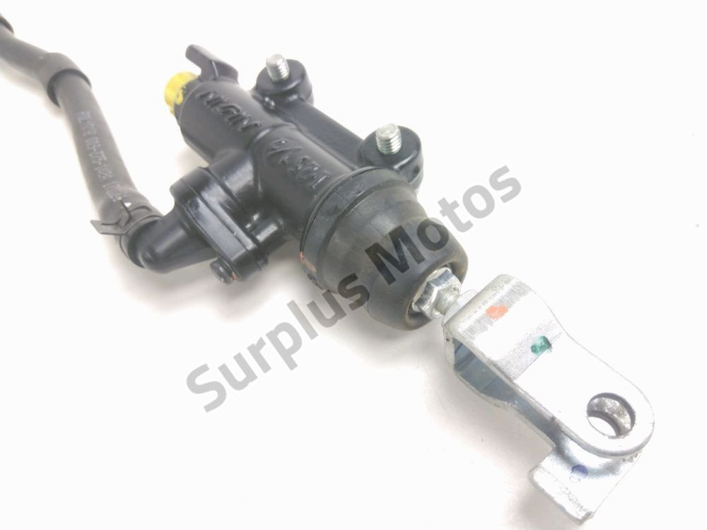 MAITRE CYLINDRE FREIN AR COMPLET