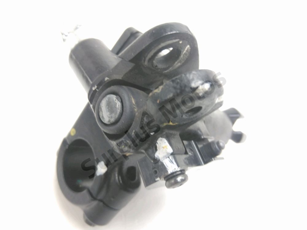 MAITRE CYLINDRE FREIN AV COMPLET