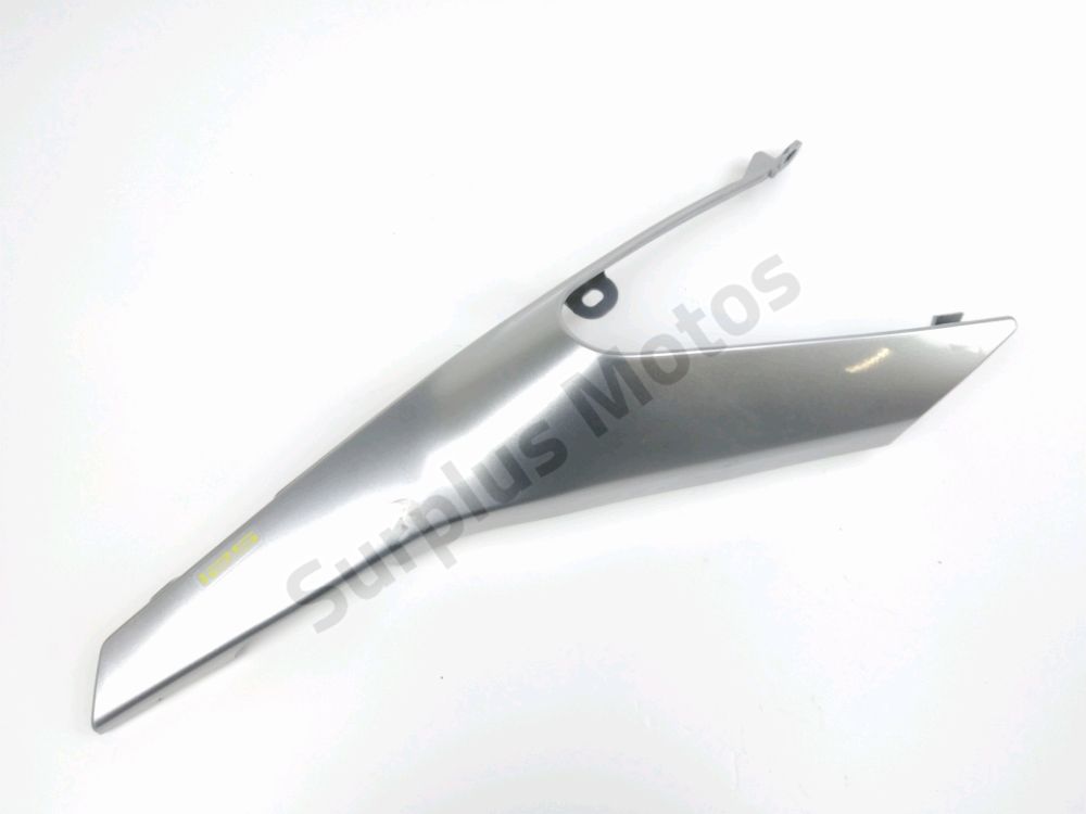 Carenage arriere droit