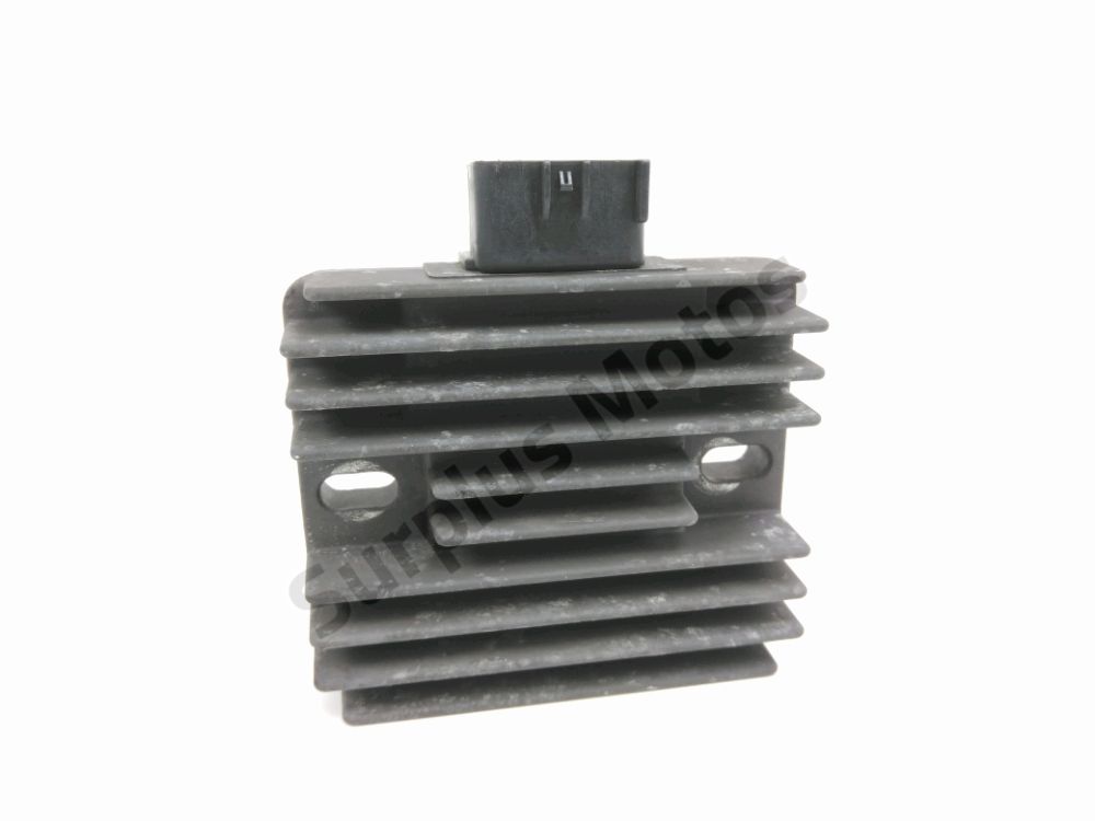 REGULATEUR DE TENSION