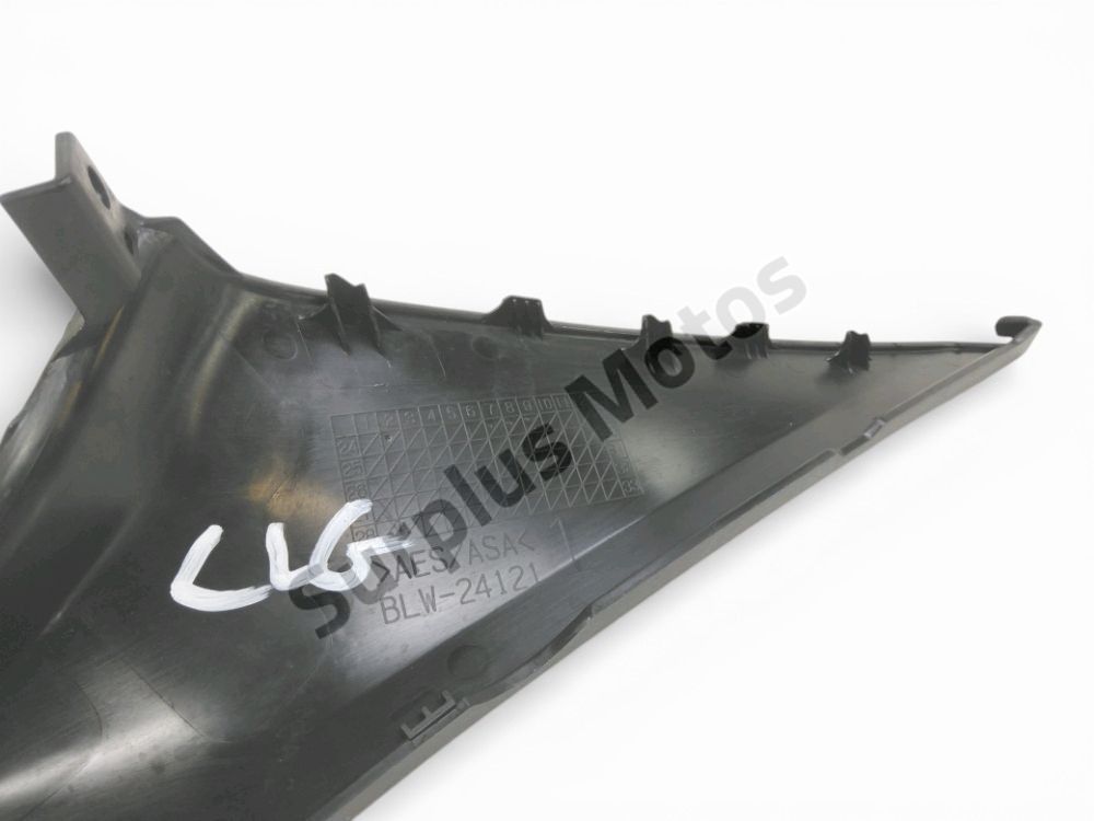 CACHE LATERAL GAUCHE