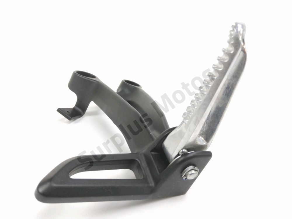 PLATINE ET REPOSE PIEDS ARRIERE DROIT